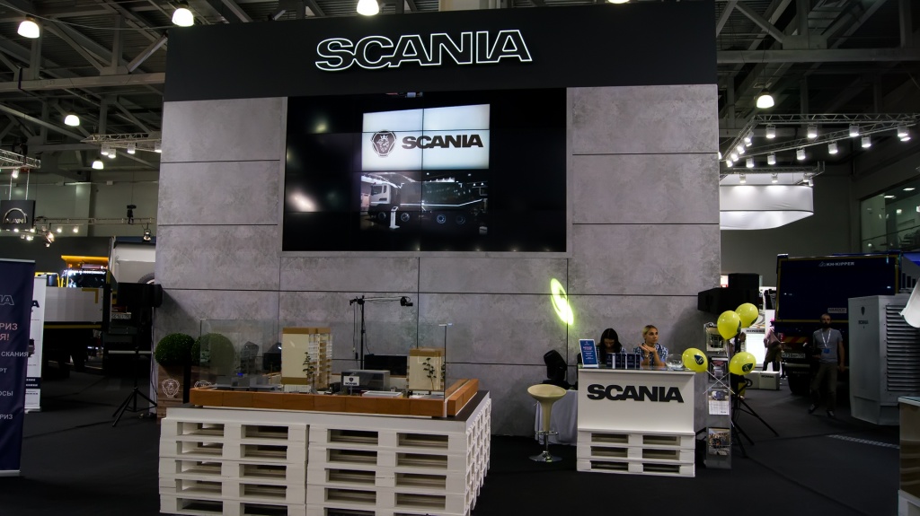 Видеостена Orion на стенде Scania