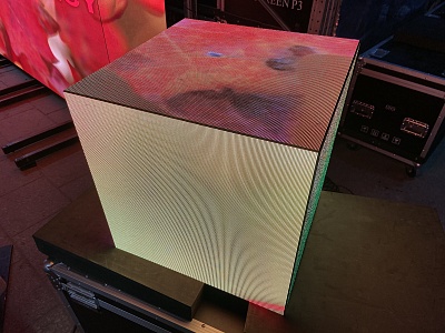 Светодиодный экран с шагом 2мм P2